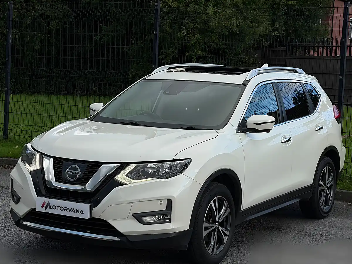 Used 2017 Nissan X-Trail N-Connecta Se White - Interior and Exterior details 3