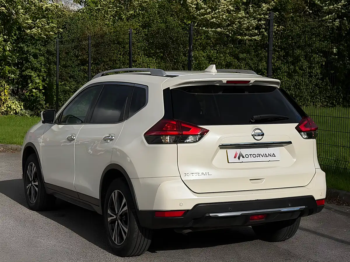 Used 2017 Nissan X-Trail N-Connecta Se White - Interior and Exterior details 6
