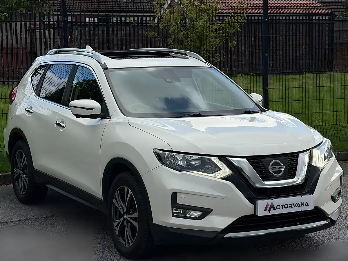 Used 2017 Nissan X-Trail N-Connecta Se White - Interior and Exterior details 7