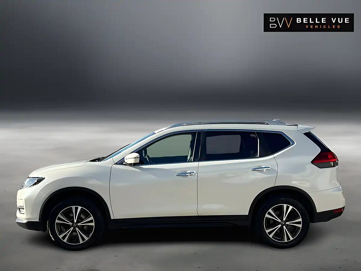 Used 2017 Nissan X-Trail N-Connecta Storm White - Interior and Exterior details 5