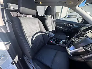 Used 2017 Nissan X-Trail N-Connecta Storm White - Interior and Exterior details 9