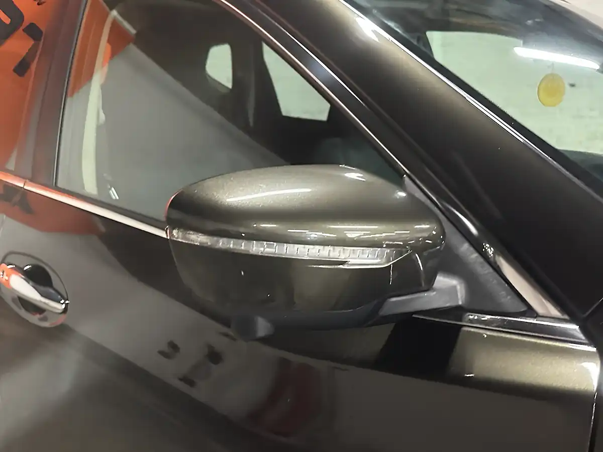 Used 2017 Nissan X-Trail N-Tec Green - Interior and Exterior details 12