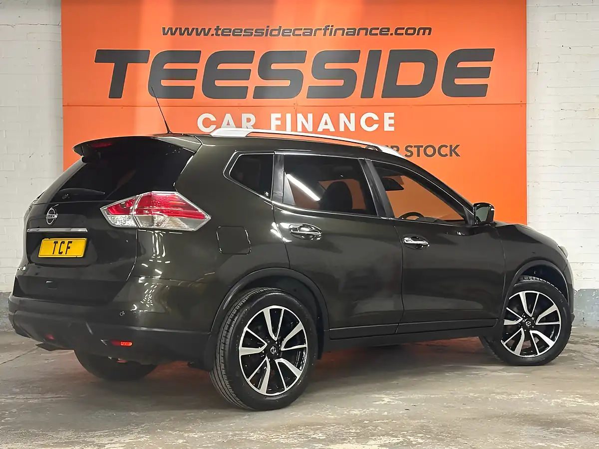 Used 2017 Nissan X-Trail N-Tec Green - Interior and Exterior details 6