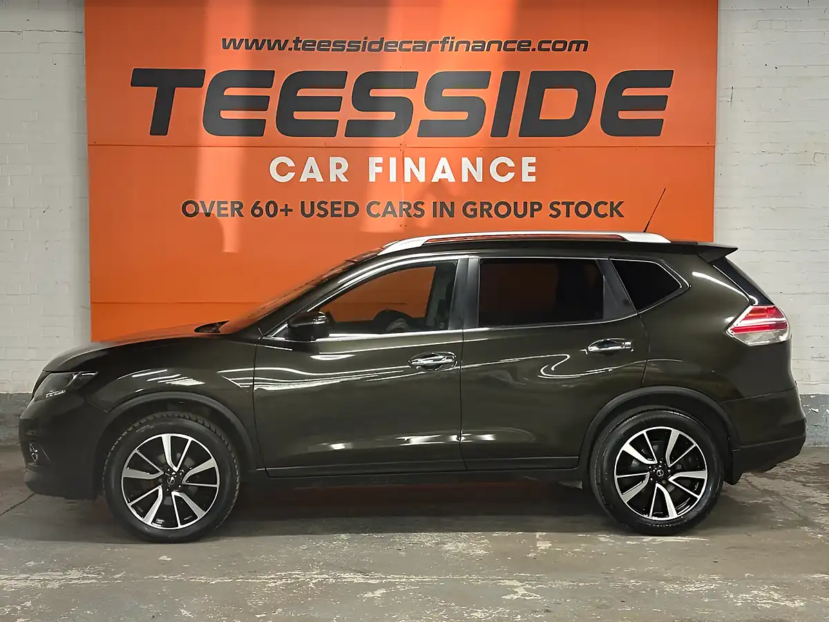 Used 2017 Nissan X-Trail N-Tec Green - Interior and Exterior details 8
