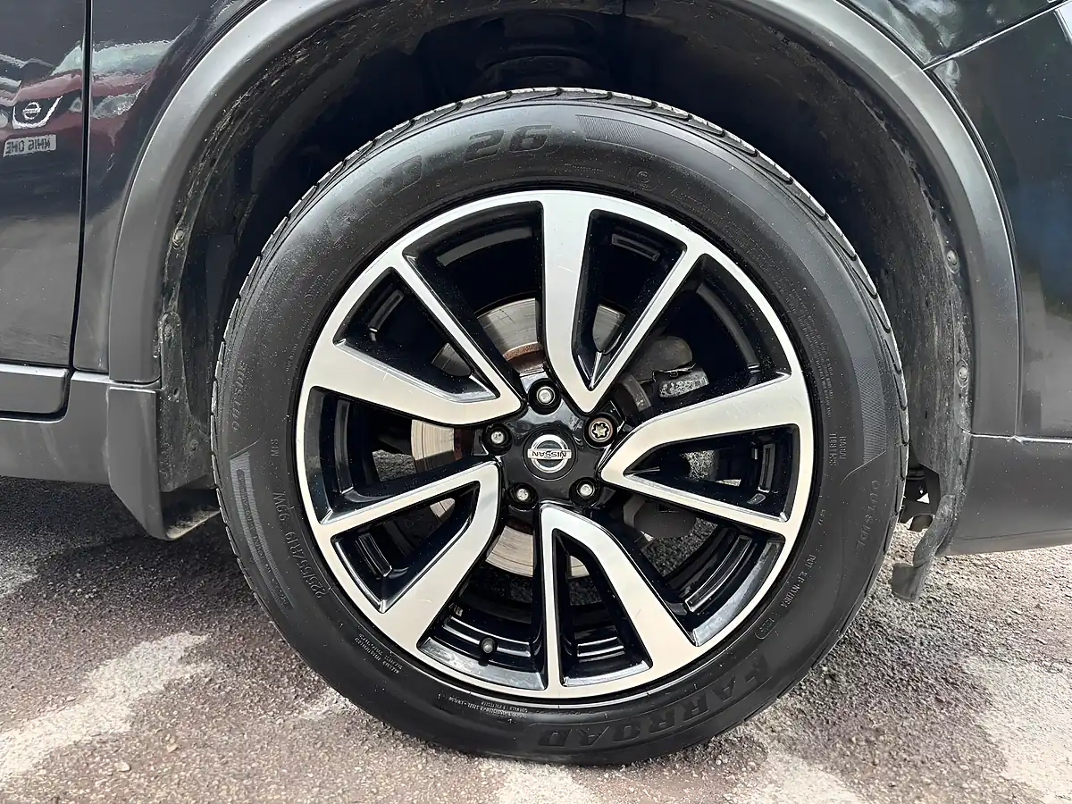 Used 2017 Nissan X-Trail N-Vision 4WD Black - Interior and Exterior details 20