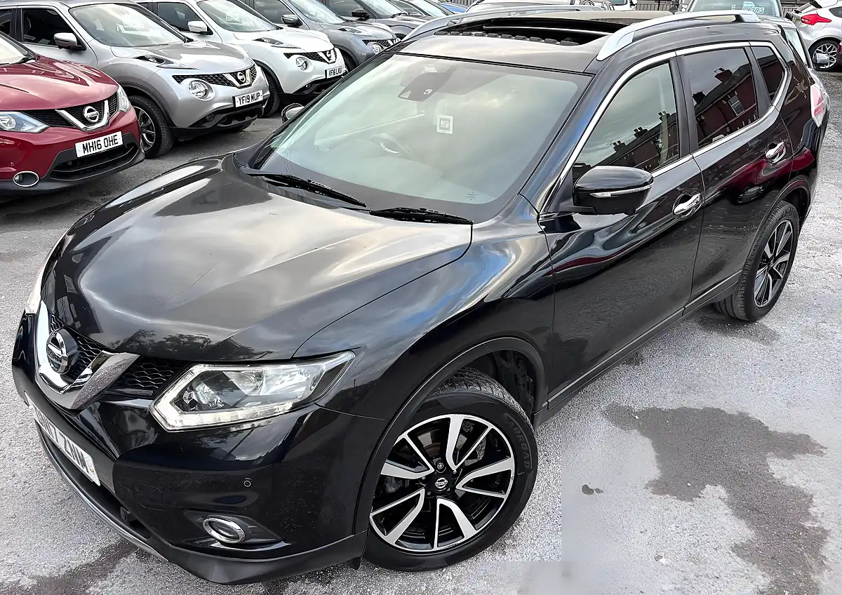 Used 2017 Nissan X-Trail N-Vision 4WD Black - Interior and Exterior details 7
