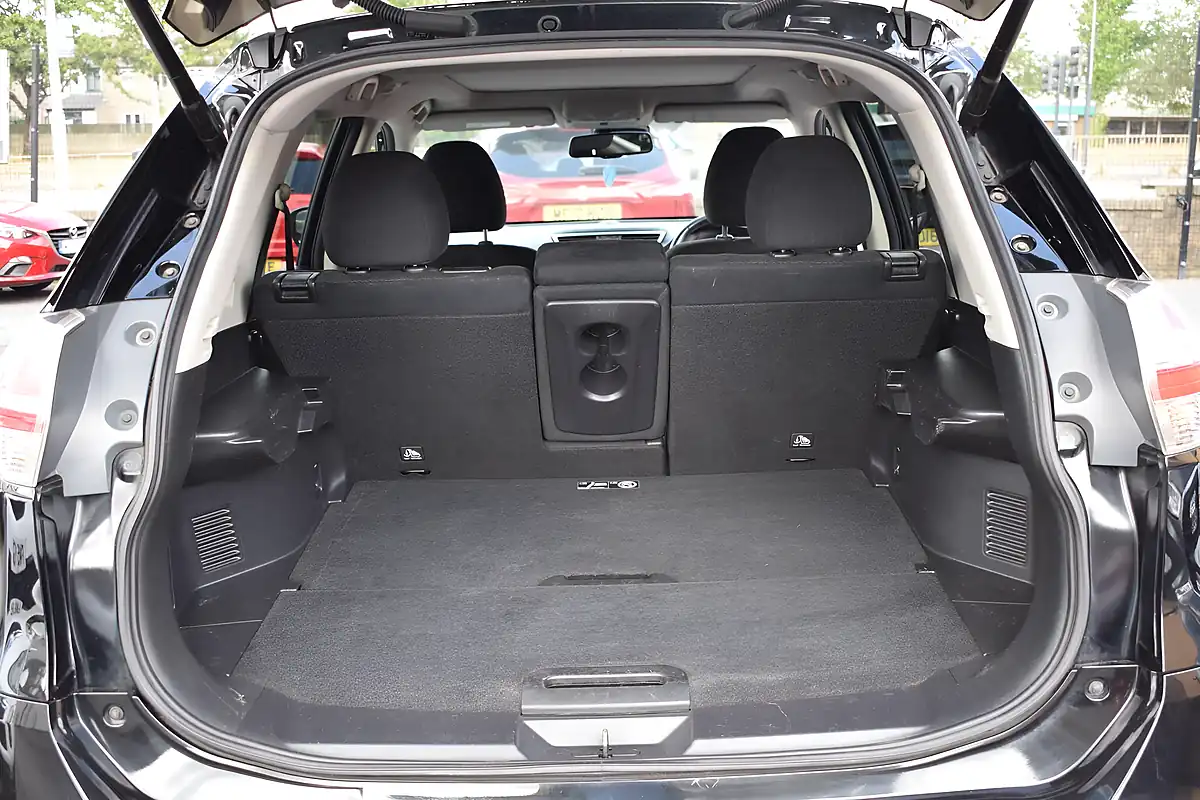 Used 2017 Nissan X-Trail N-Vision Black - Interior and Exterior details 10