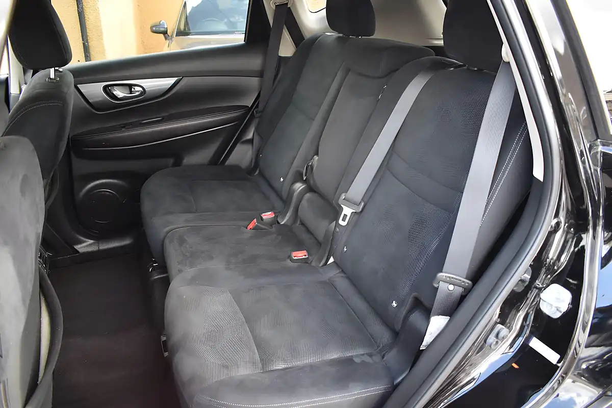 Used 2017 Nissan X-Trail N-Vision Black - Interior and Exterior details 12