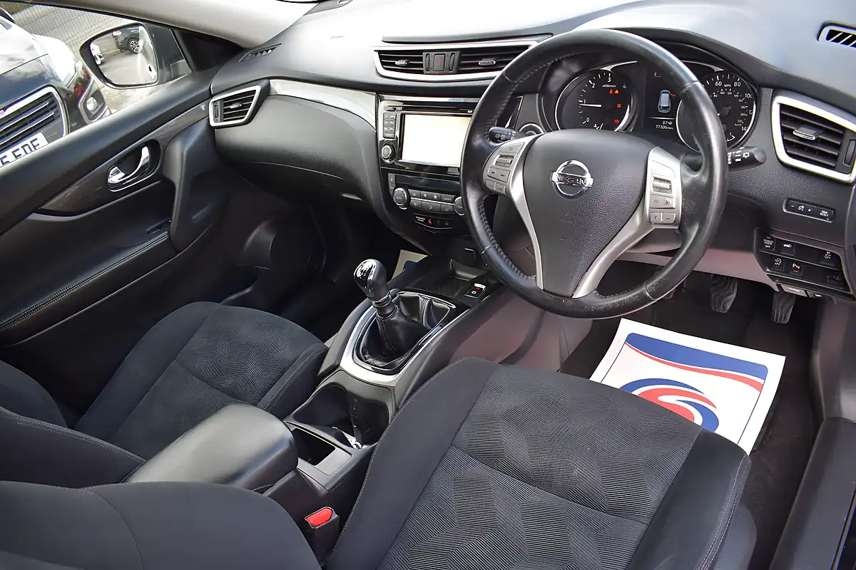 Used 2017 Nissan X-Trail N-Vision Black - Interior and Exterior details 7