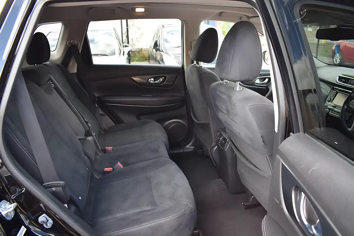 Used 2017 Nissan X-Trail N-Vision Black - Interior and Exterior details 9