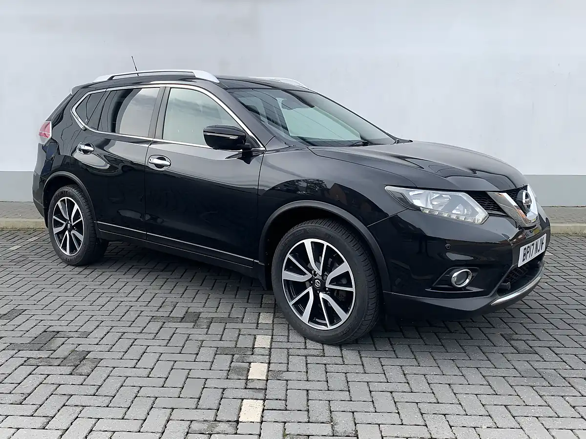 Used 2017 Nissan X-Trail N-Vision Black - Interior and Exterior details 3