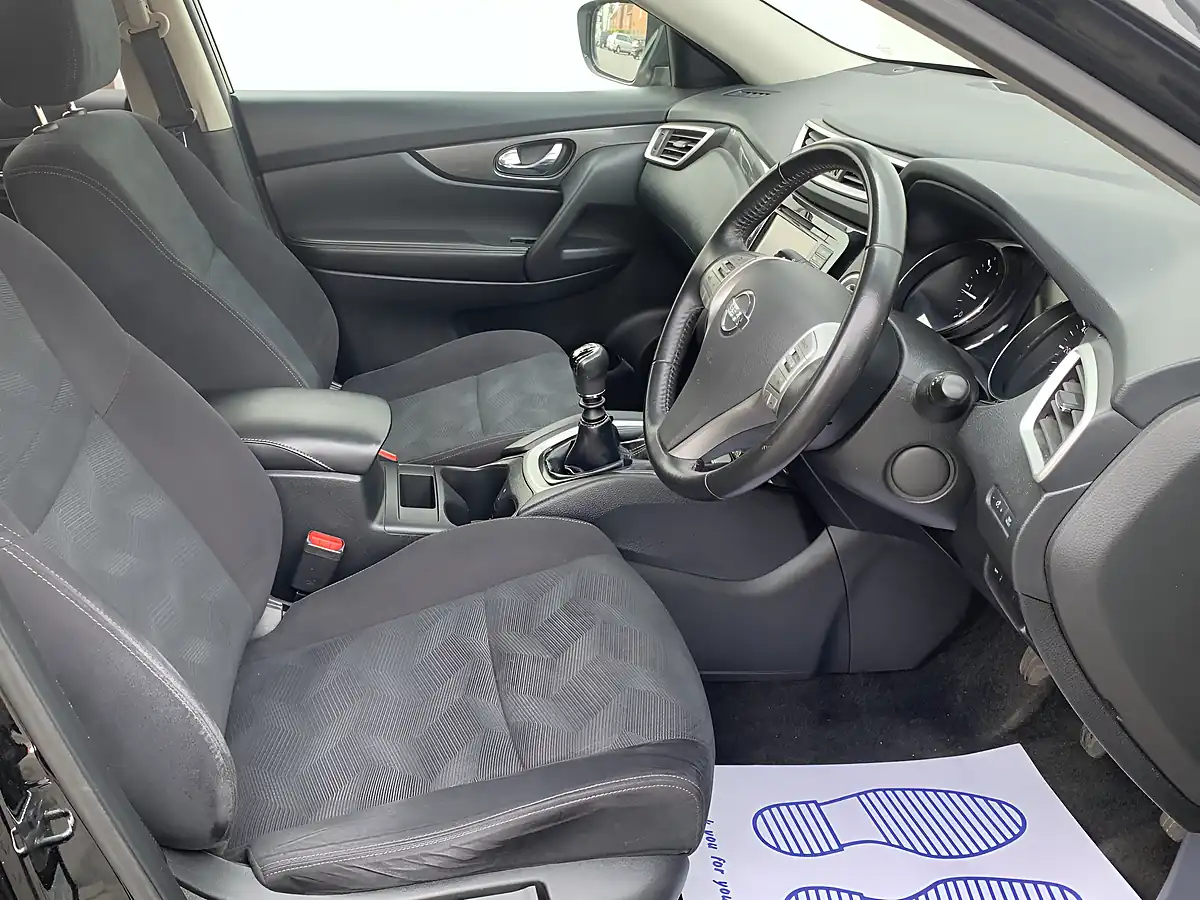 Used 2017 Nissan X-Trail N-Vision Black - Interior and Exterior details 5