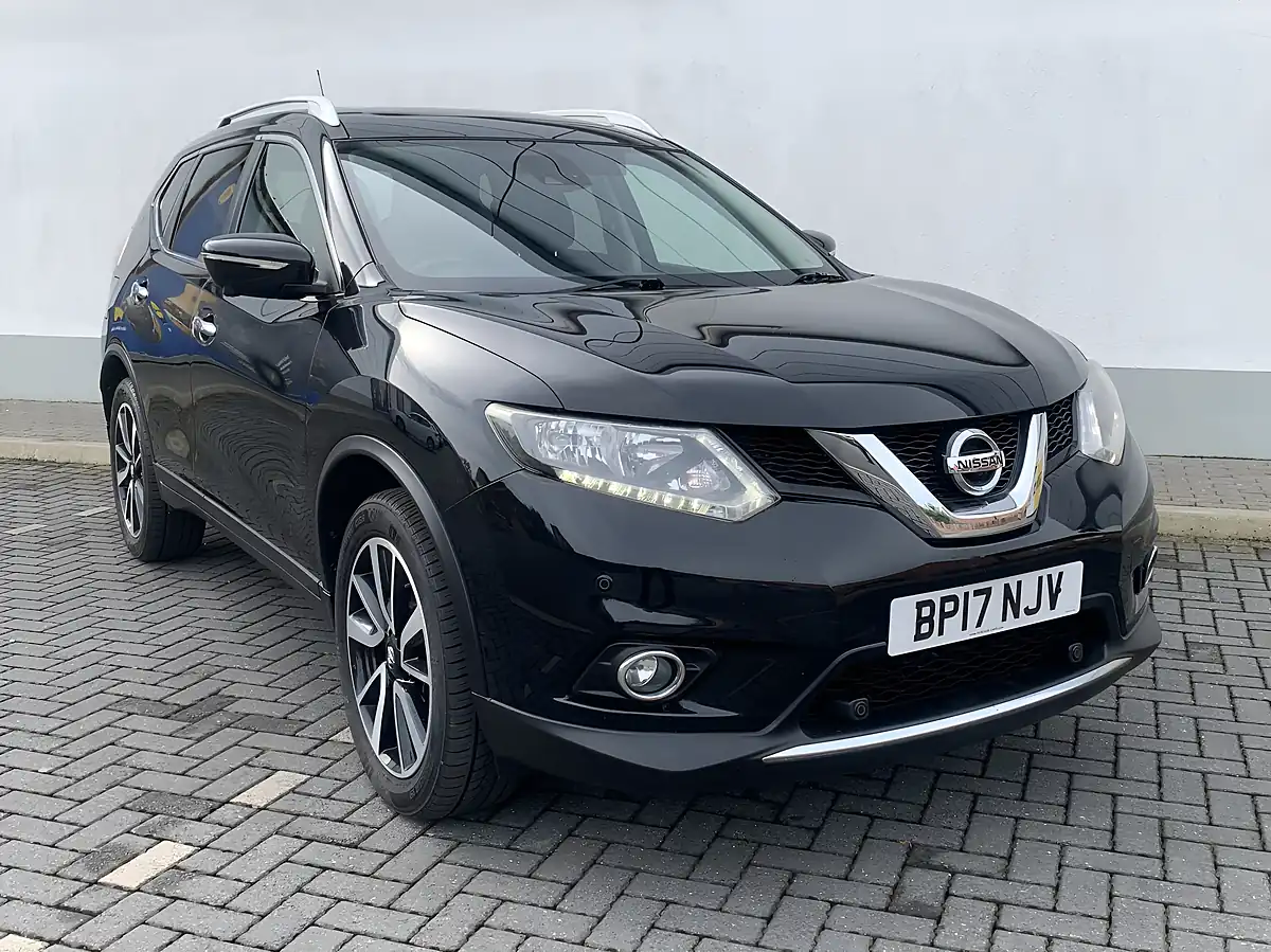 Used 2017 Nissan X-Trail N-Vision Black - Interior and Exterior details 6