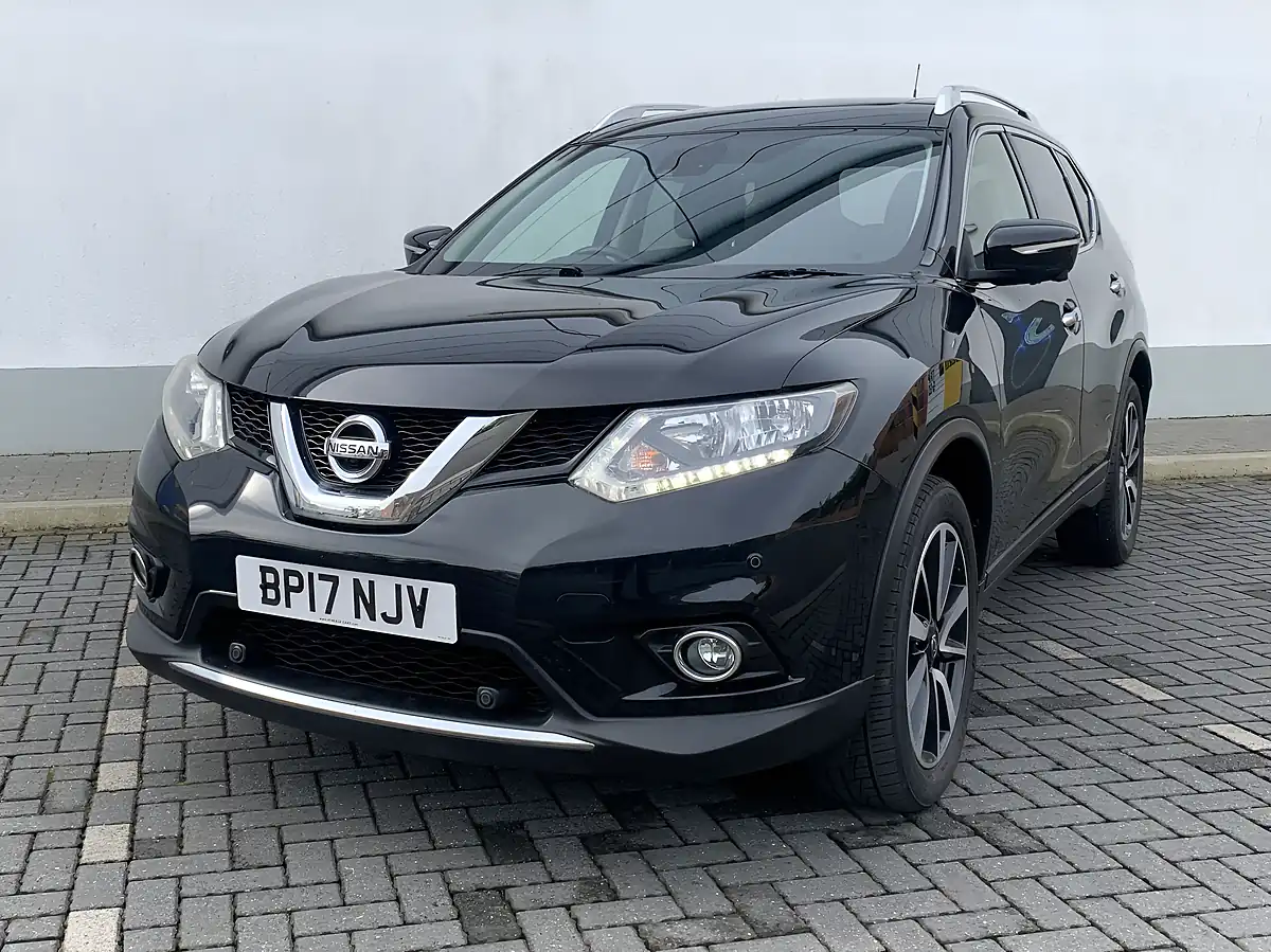 Used 2017 Nissan X-Trail N-Vision Black - Interior and Exterior details 7