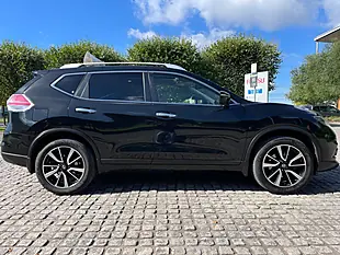 Used 2017 Nissan X-Trail N-Vision Black - Interior and Exterior details 9