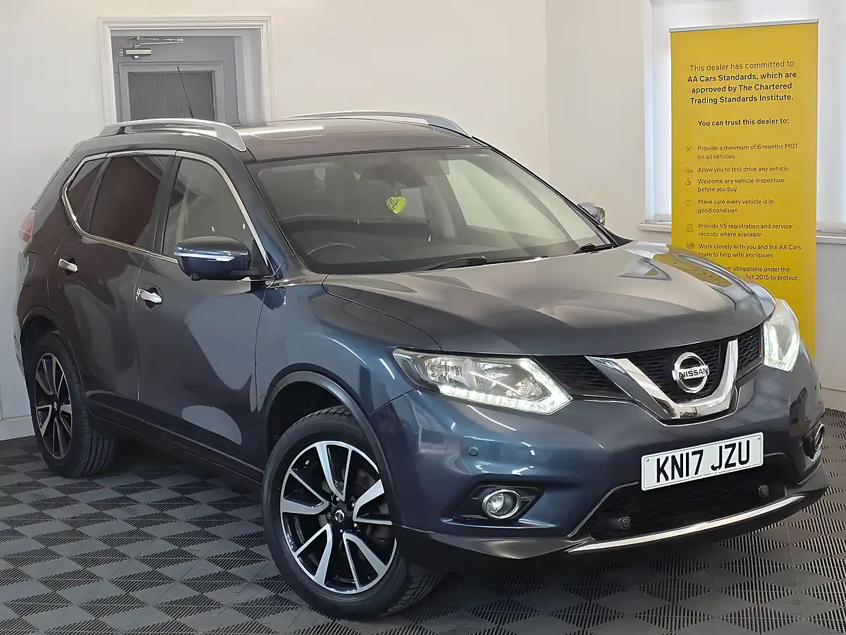 Used 2017 Nissan X-Trail N-Vision Blue - Interior and Exterior details 3