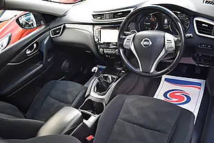 Used 2017 Nissan X-Trail N-Vision Blue - Interior and Exterior details 7