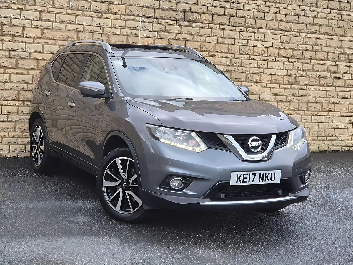 Used 2017 Nissan X-Trail N-Vision Grey - Front View