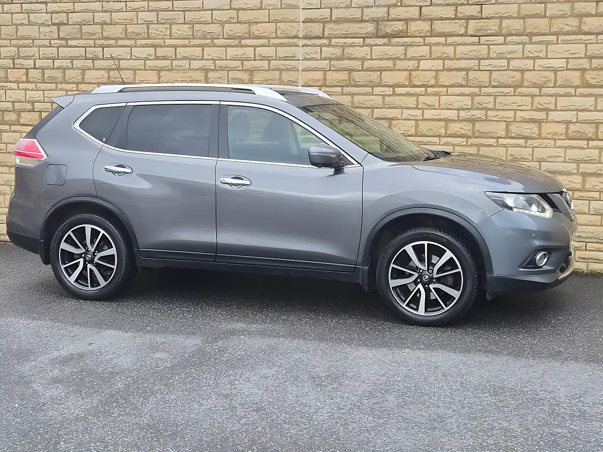 Used 2017 Nissan X-Trail N-Vision Grey - Interior and Exterior details 13