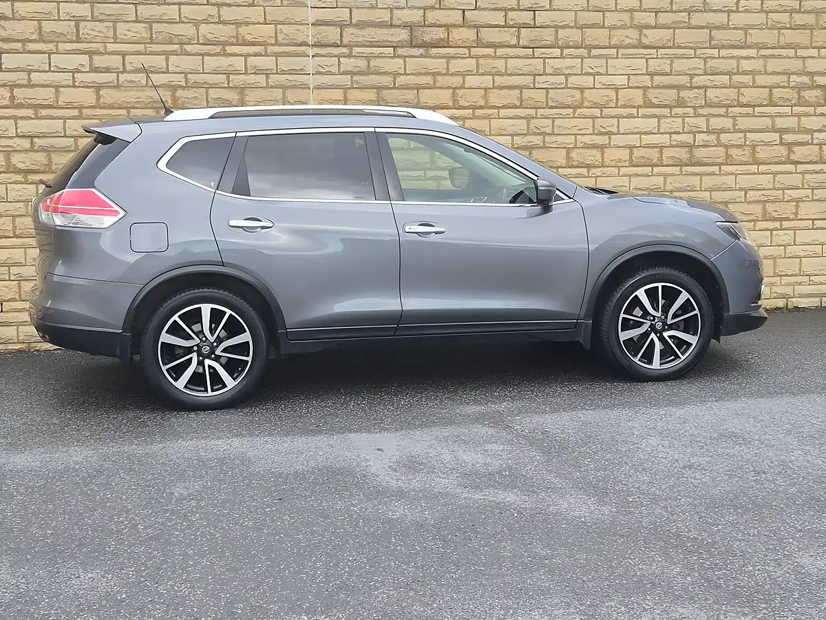 Used 2017 Nissan X-Trail N-Vision Grey - Interior and Exterior details 15