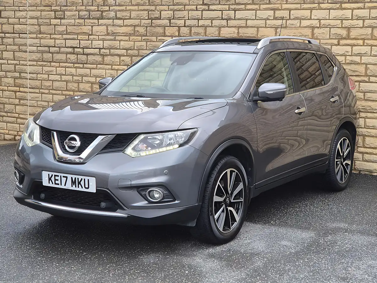 Used 2017 Nissan X-Trail N-Vision Grey - Interior and Exterior details 4