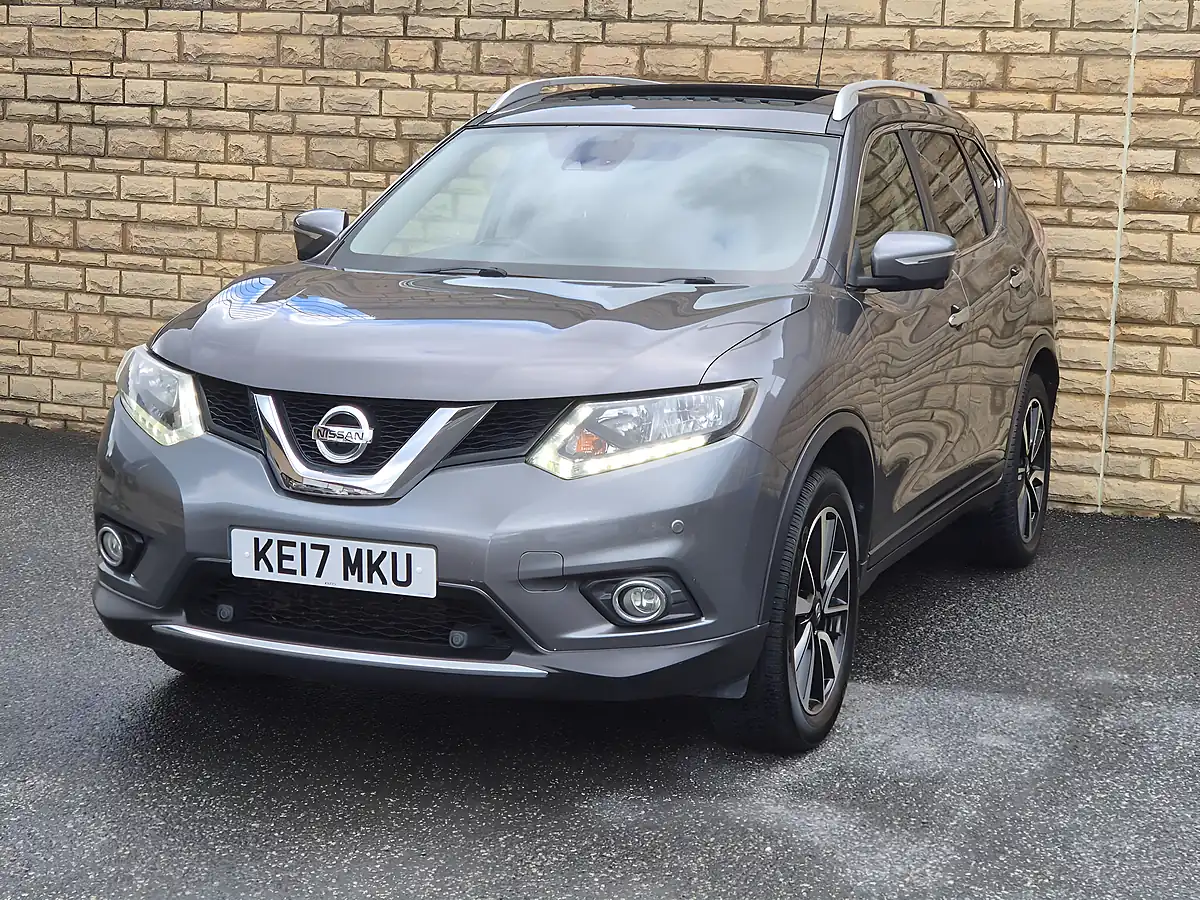 Used 2017 Nissan X-Trail N-Vision Grey - Interior and Exterior details 5