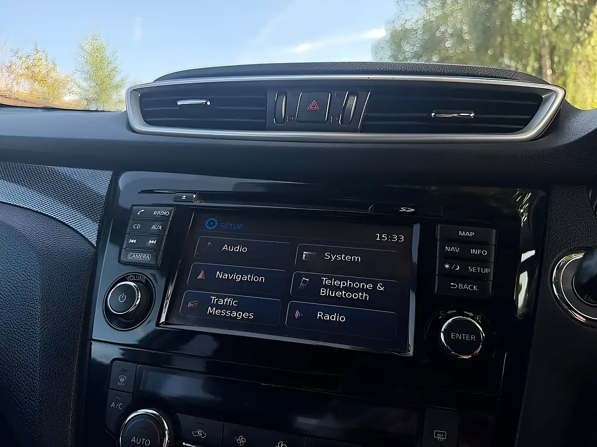 Used 2017 Nissan X-Trail N-Vision Grey - Interior and Exterior details 12