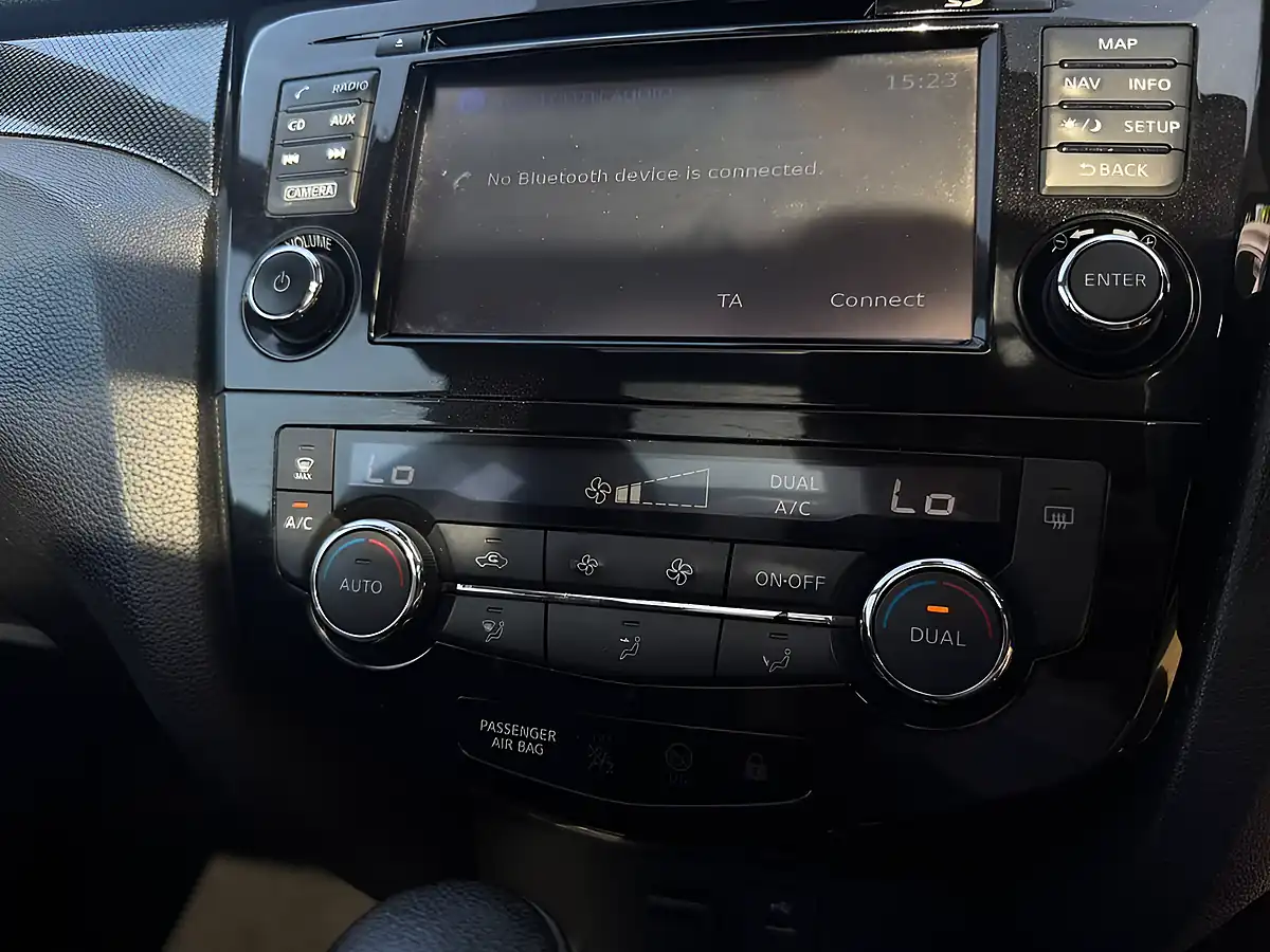 Used 2017 Nissan X-Trail N-Vision Grey - Interior and Exterior details 14