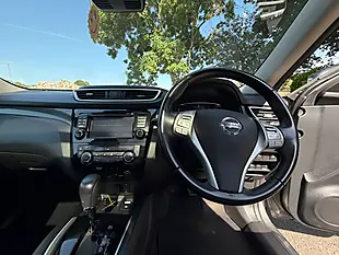 Used 2017 Nissan X-Trail N-Vision Grey - Interior and Exterior details 15