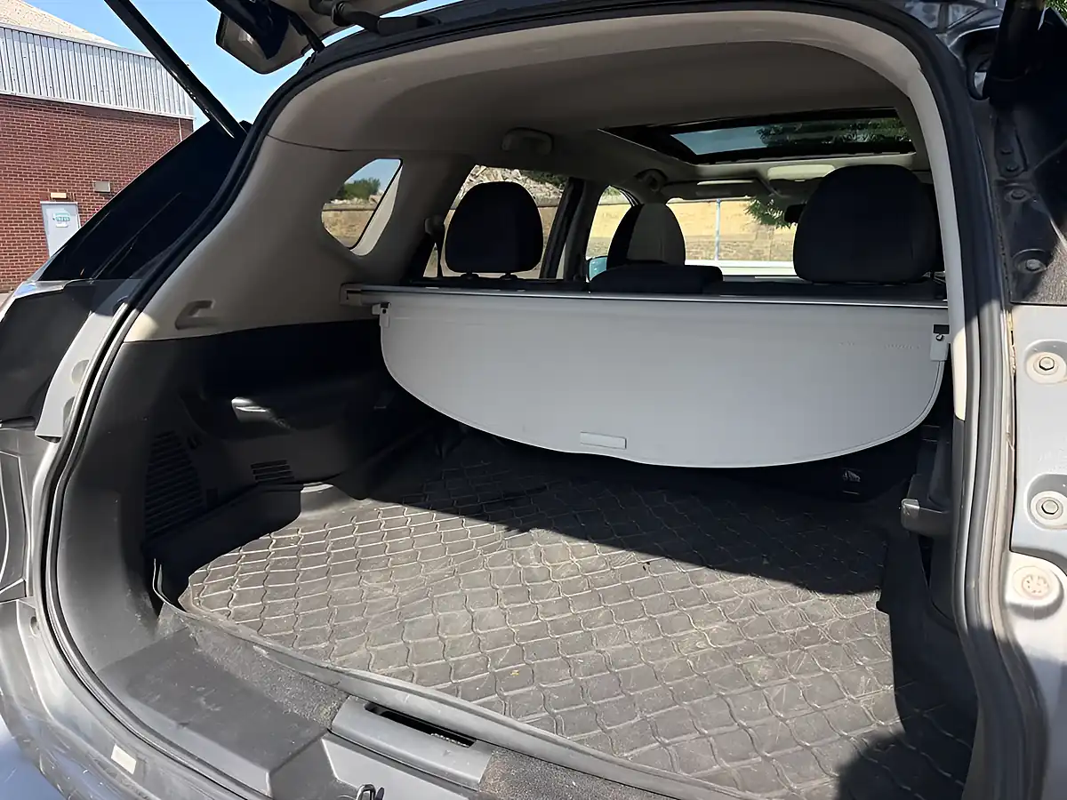 Used 2017 Nissan X-Trail N-Vision Grey - Interior and Exterior details 19