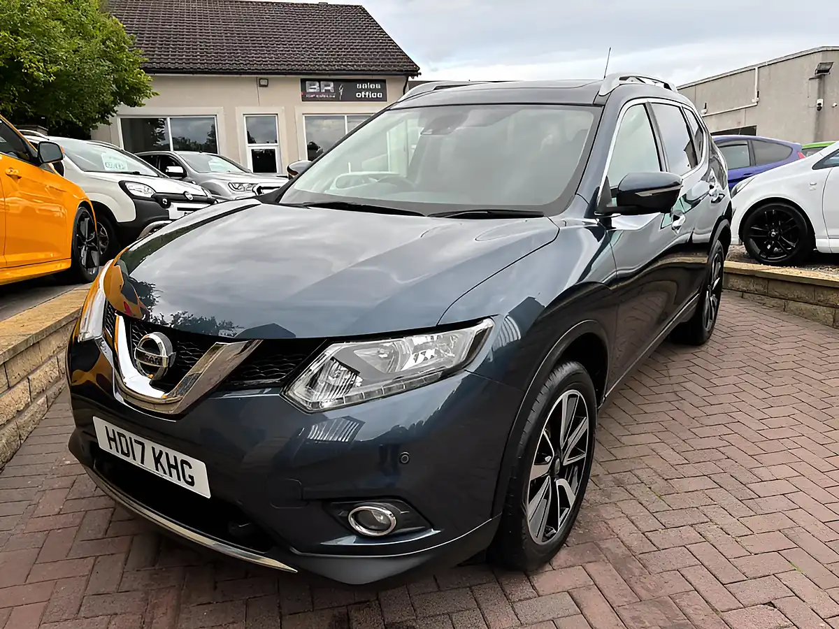 Used 2017 Nissan X-Trail N-Vision Haptic Blue - Interior and Exterior details 4