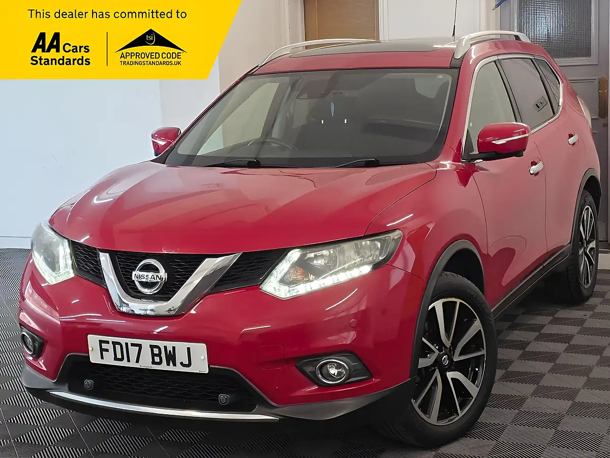 Used 2017 Nissan X-Trail N-Vision Red - Front View