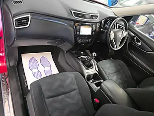 Used 2017 Nissan X-Trail N-Vision Red - Interior and Exterior details 11