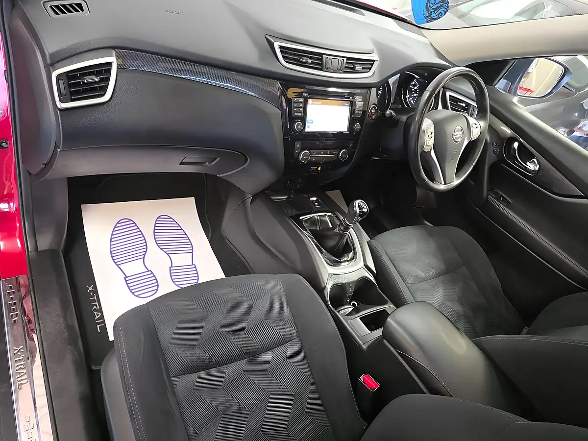 Used 2017 Nissan X-Trail N-Vision Red - Interior and Exterior details 11