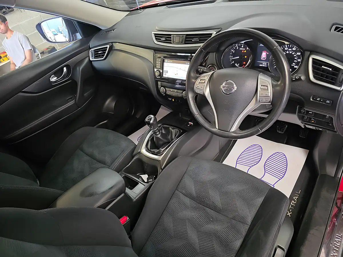 Used 2017 Nissan X-Trail N-Vision Red - Interior and Exterior details 7