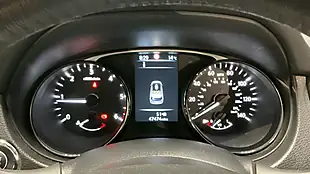 Used 2017 Nissan X-Trail N-Vision Silver - Interior and Exterior details 10