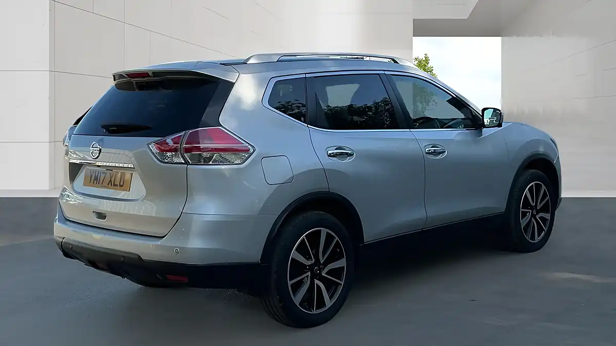 Used 2017 Nissan X-Trail N-Vision Silver - Interior and Exterior details 4