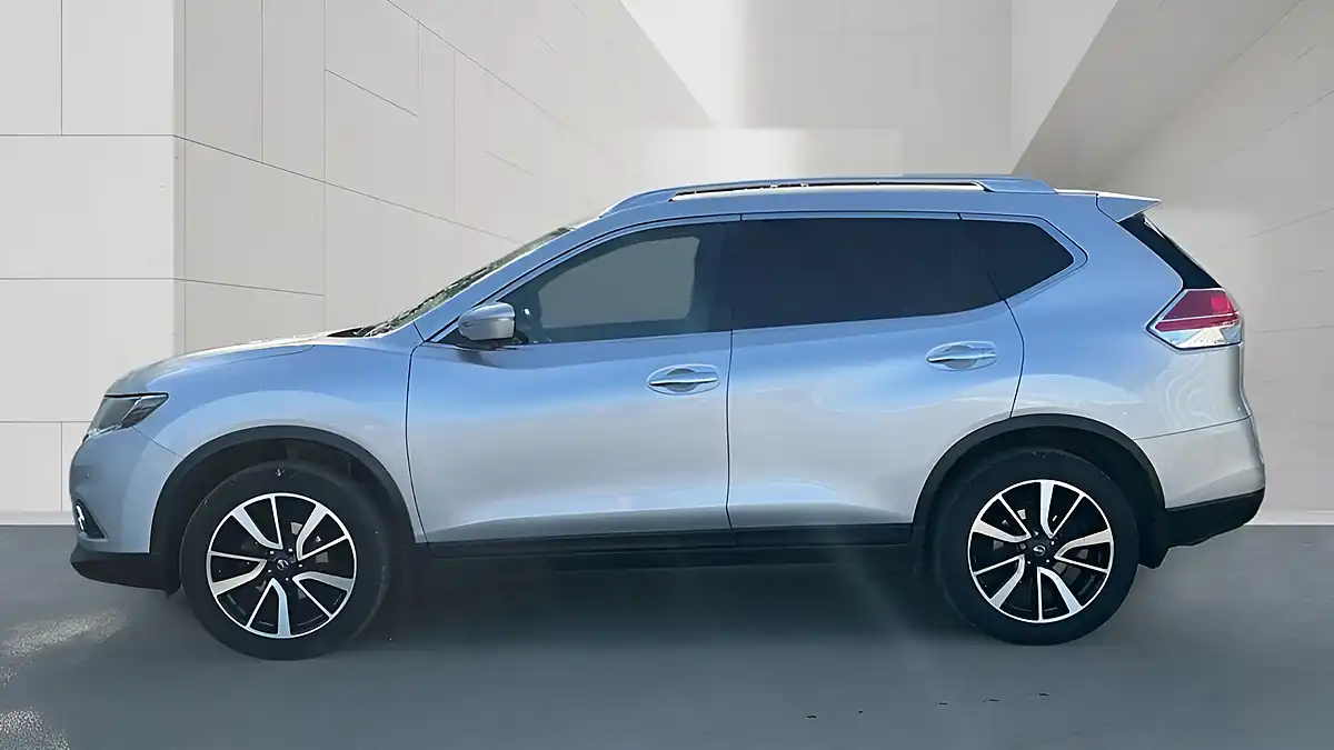 Used 2017 Nissan X-Trail N-Vision Silver - Interior and Exterior details 6