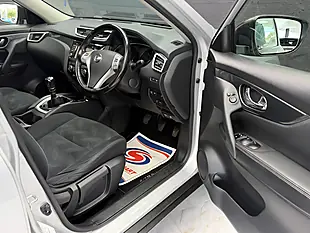 Used 2017 Nissan X-Trail N-Vision Silver - Interior and Exterior details 11