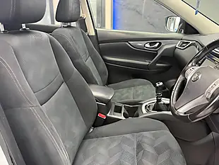 Used 2017 Nissan X-Trail N-Vision Silver - Interior and Exterior details 12