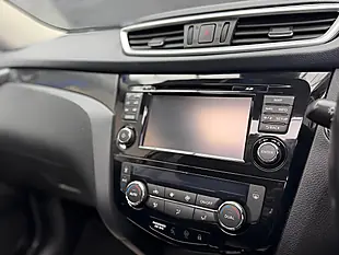 Used 2017 Nissan X-Trail N-Vision Silver - Interior and Exterior details 13