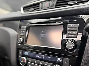 Used 2017 Nissan X-Trail N-Vision Silver - Interior and Exterior details 15
