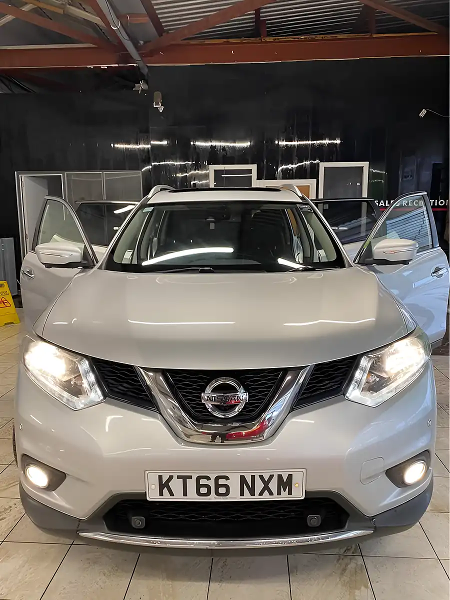 Used 2017 Nissan X-Trail N-Vision Silver - Interior and Exterior details 2