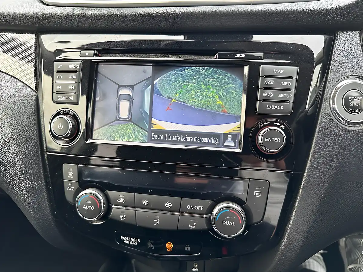 Used 2017 Nissan X-Trail N-Vision White - Interior and Exterior details 13