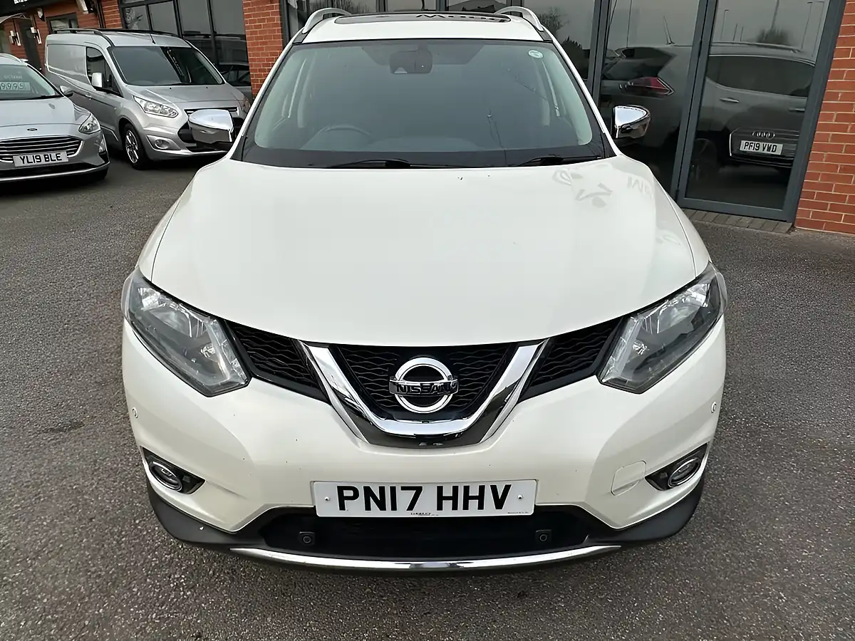 Used 2017 Nissan X-Trail N-Vision White - Interior and Exterior details 2