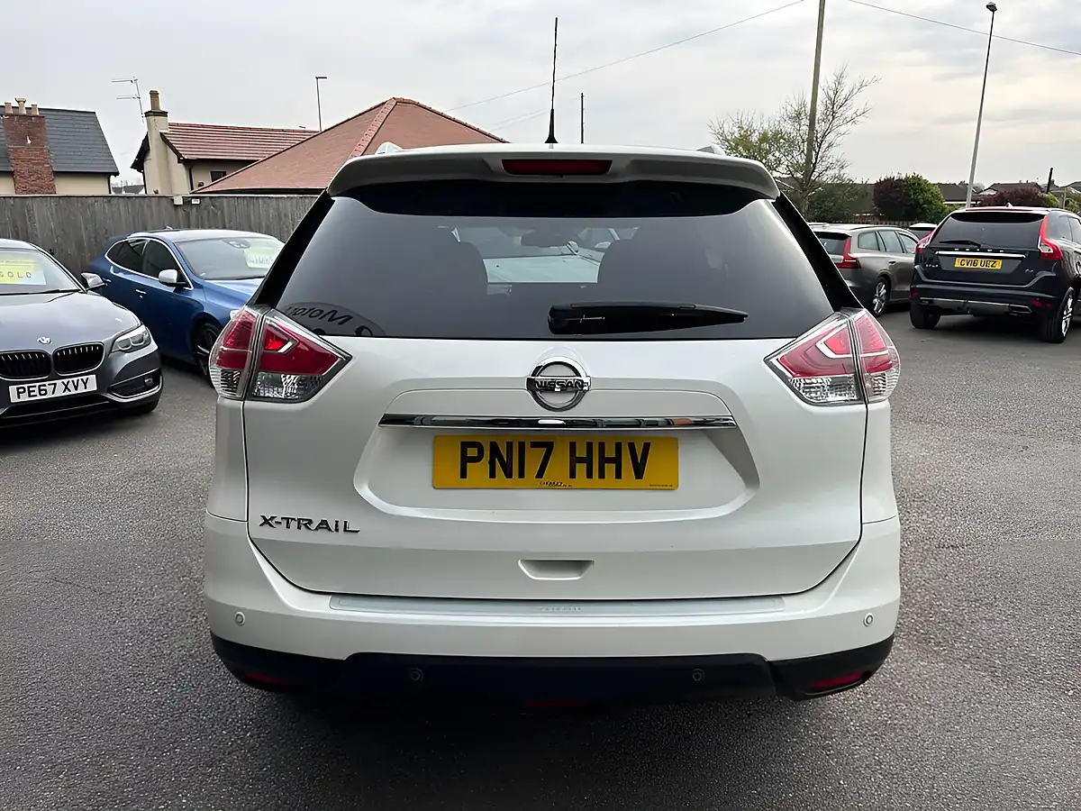 Used 2017 Nissan X-Trail N-Vision White - Interior and Exterior details 6