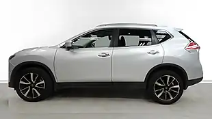 Used 2017 Nissan X-Trail N-Vision Xtron Silver - Interior and Exterior details 6