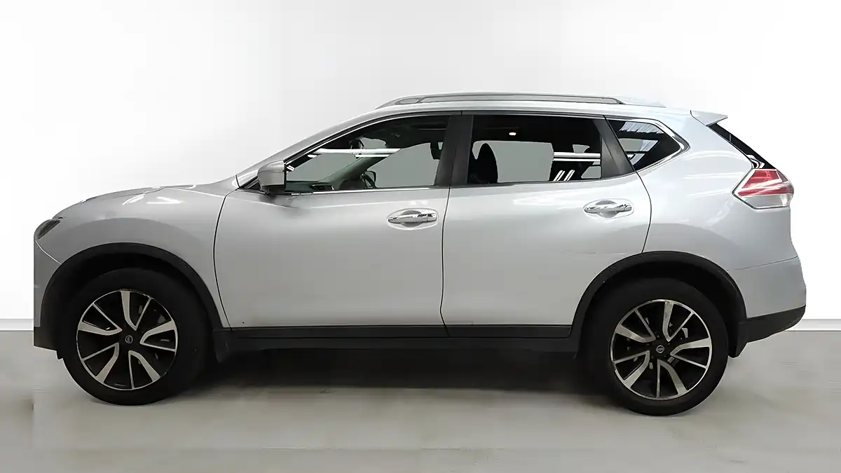 Used 2017 Nissan X-Trail N-Vision Xtron Silver - Interior and Exterior details 6