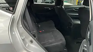 Used 2017 Nissan X-Trail N-Vision Xtron Silver - Interior and Exterior details 7