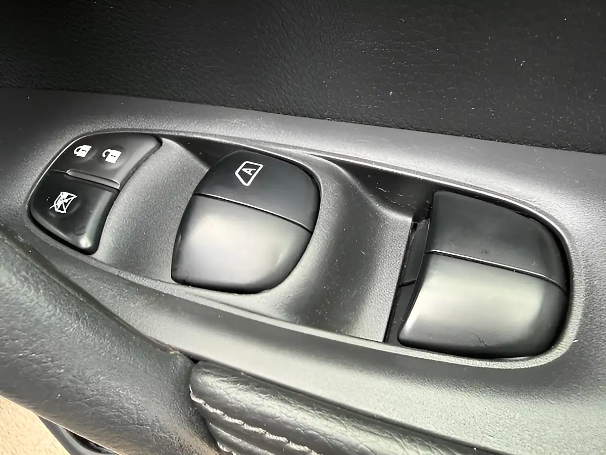 Used 2017 Nissan X-Trail Tekna Black - Interior and Exterior details 13